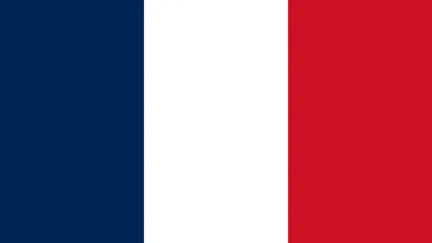 巴塞罗那备战新赛季门将阵容，弗里克将决定什琴斯尼续约事宜